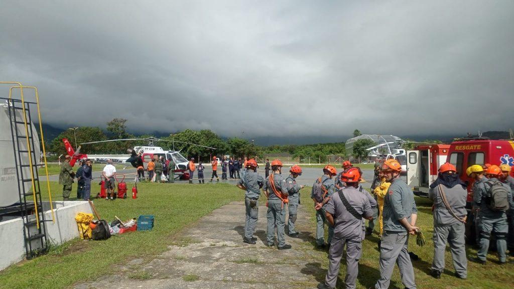 Corpo de Bombeiros atua com mais de 100 homens em áreas afetadas pelas chuvas