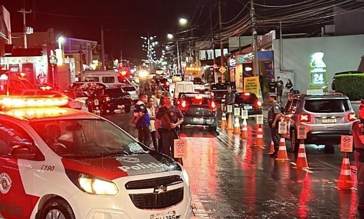 Detran.SP autua 8 motoristas durante blitz da Operação Direção Segura Integrada em Atibaia