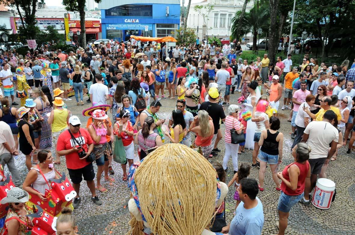 Namoradeira, Matinê e Pôr do Som dão o tom ao domingo de Carnaval em Itatiba