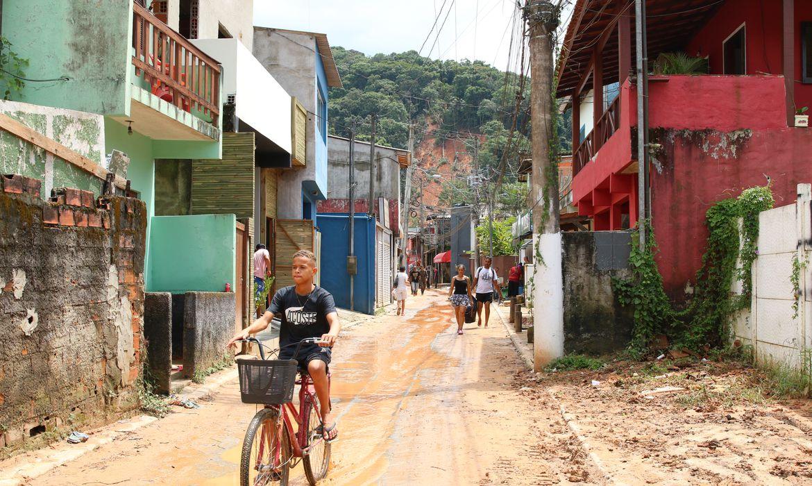 Prefeitos de municípios atingidos no litoral de SP vão a Brasília