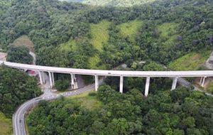 Rodovia dos Tamoios tem operação subida