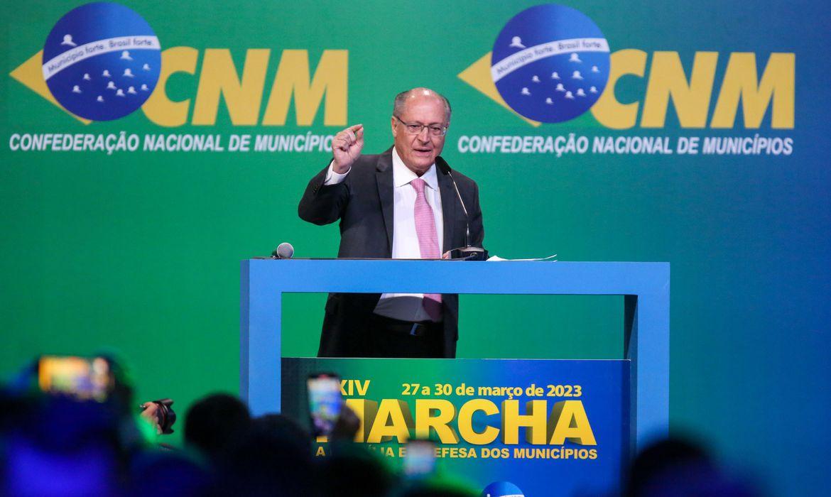 Alckmin defende reforma tributária e diz que “nosso modelo é caótico”