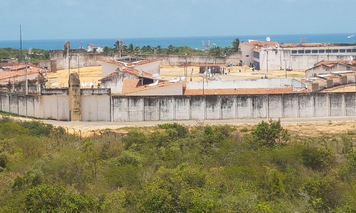 Presídios do RN têm tortura, comida estragada e doenças