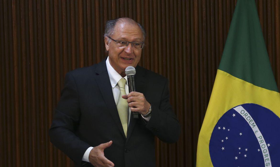 Reforma tributária elevará arrecadação de municípios, diz Alckmin