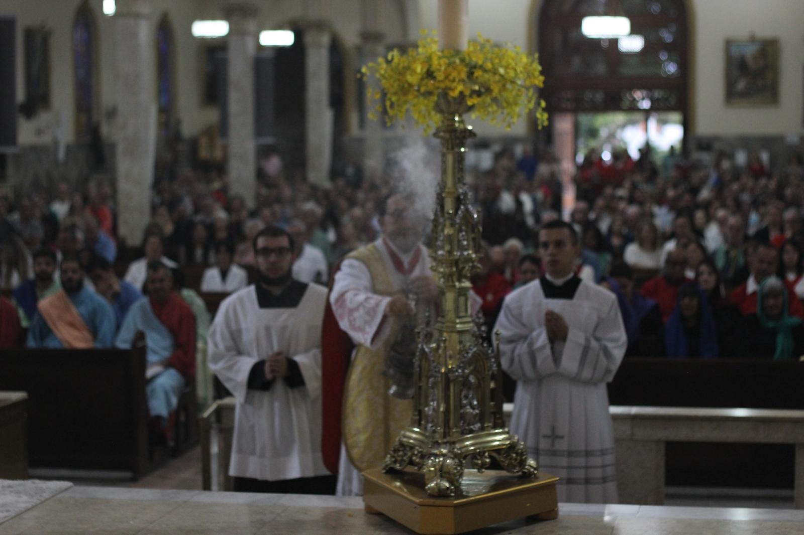 Domingo de Páscoa encerra celebrações da Semana Santa