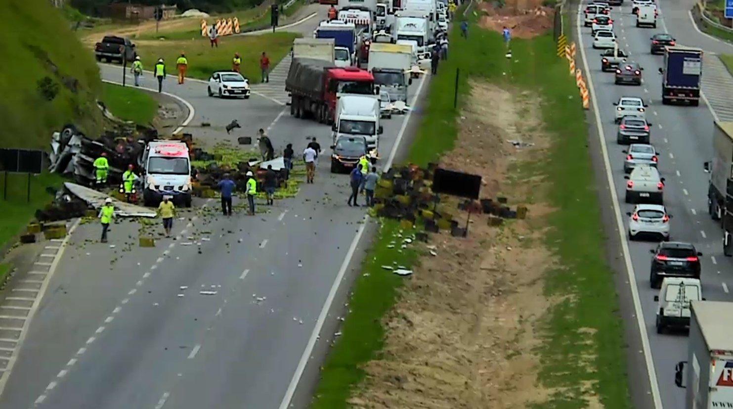 Motorista morre em acidente na Rod. Dom Pedro I, em Atibaia