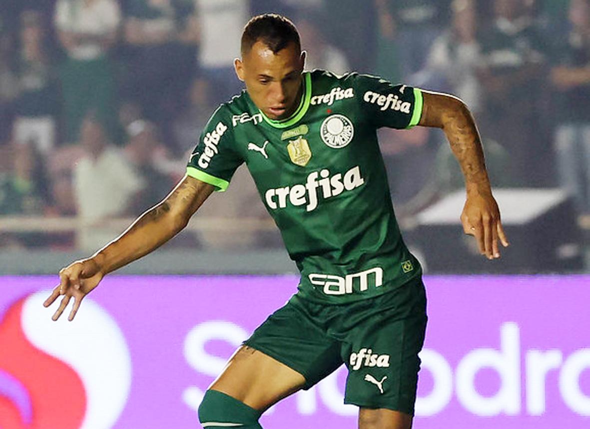 Palmeiras segura vantagem, empata com o Tombense e avança