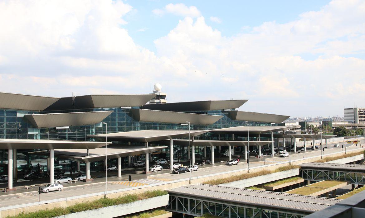 Operação da PF investiga tráfico de drogas no Aeroporto de Guarulhos