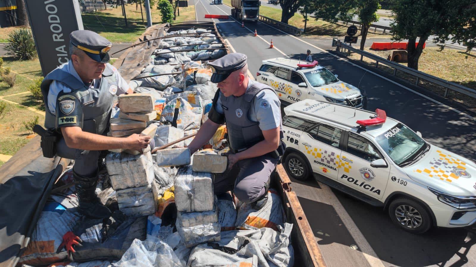 PM de SP apreende 1200 tabletes de cocaína na Rodovia Marechal Rondon, em Araçatuba