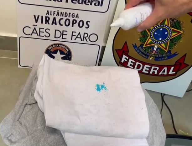 Polícia Federal apreende cocaína diluída em roupas