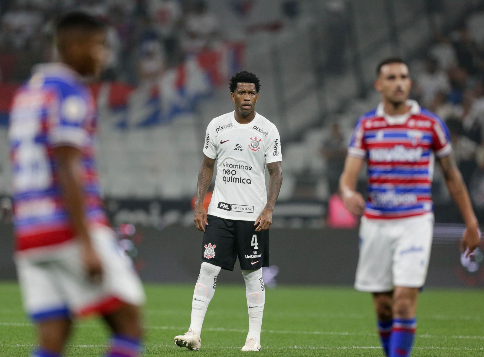 Yuri Alberto desencanta e Corinthians busca o empate contra o Fortaleza