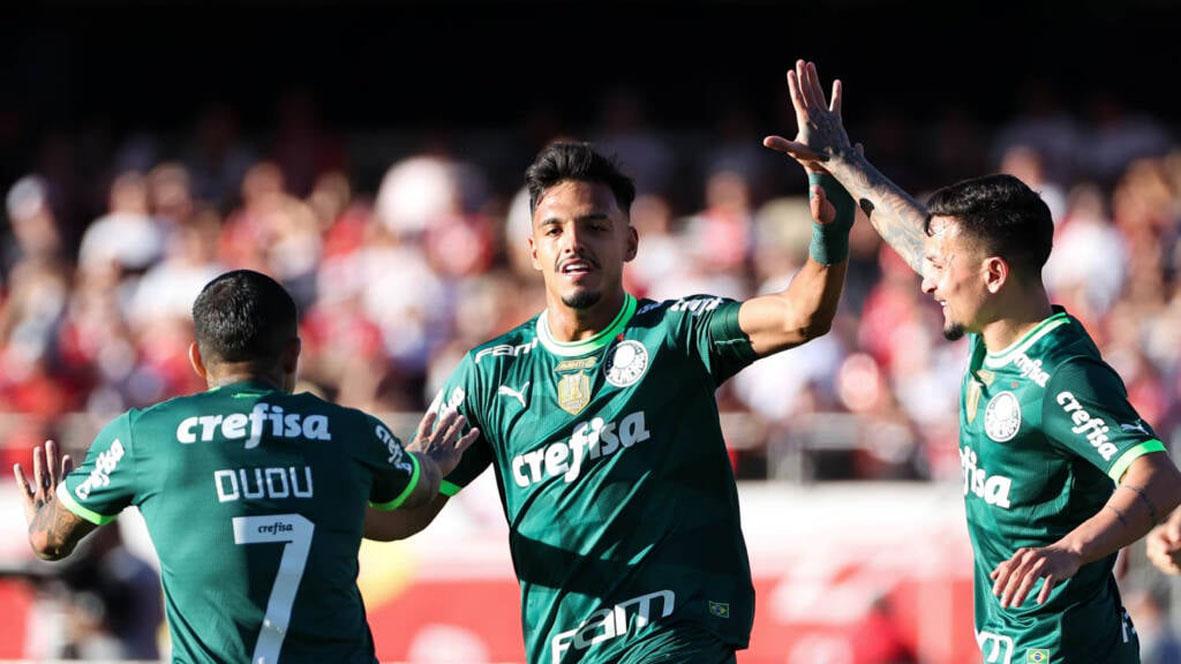  Palmeiras vence Choque-Rei e se aproxima do líder Botafogo 