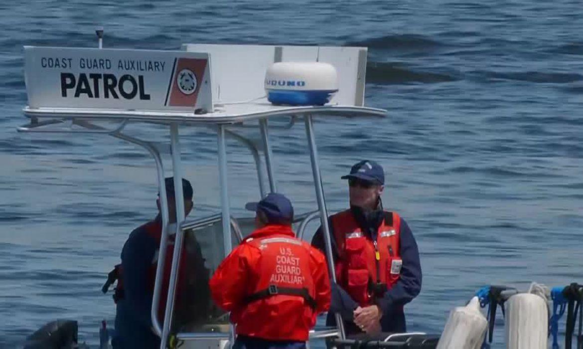 Guarda Costeira encontra destroços na área de buscas pelo submarino Titan