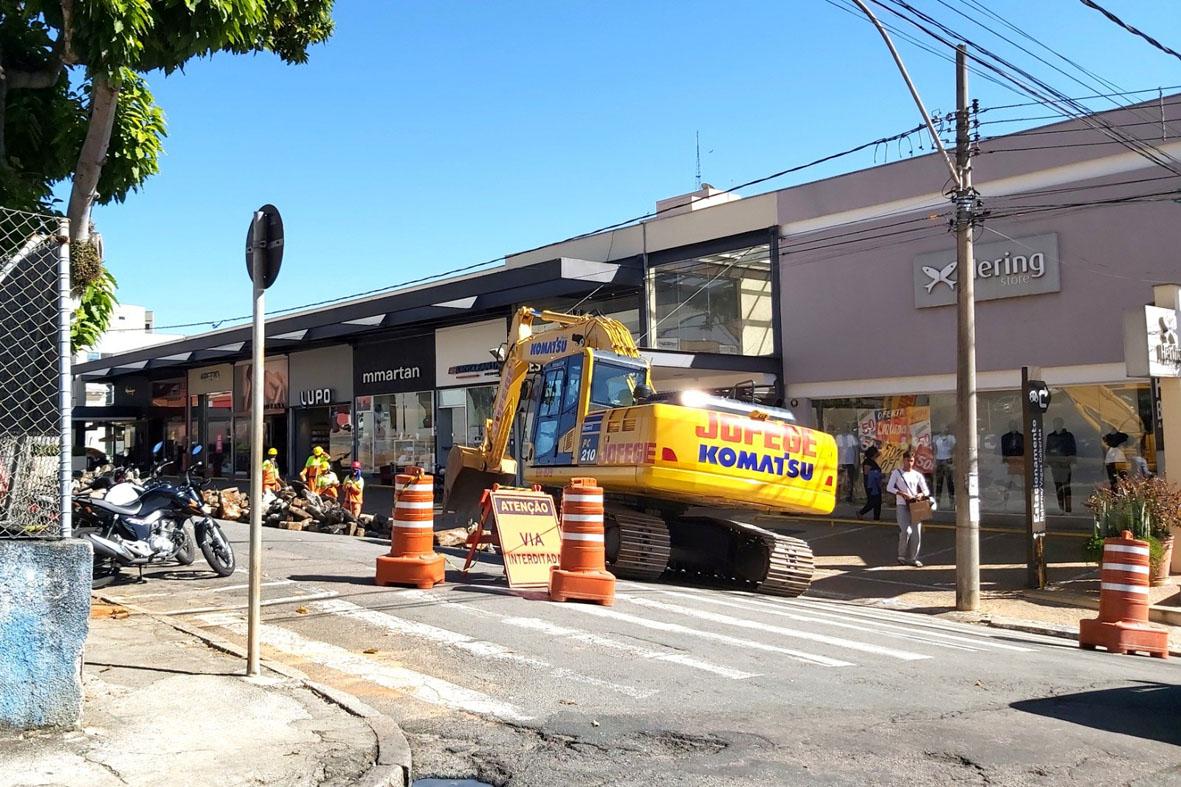 Obras de revitalização continuam na área central; novos ajustes de trânsito são adotados