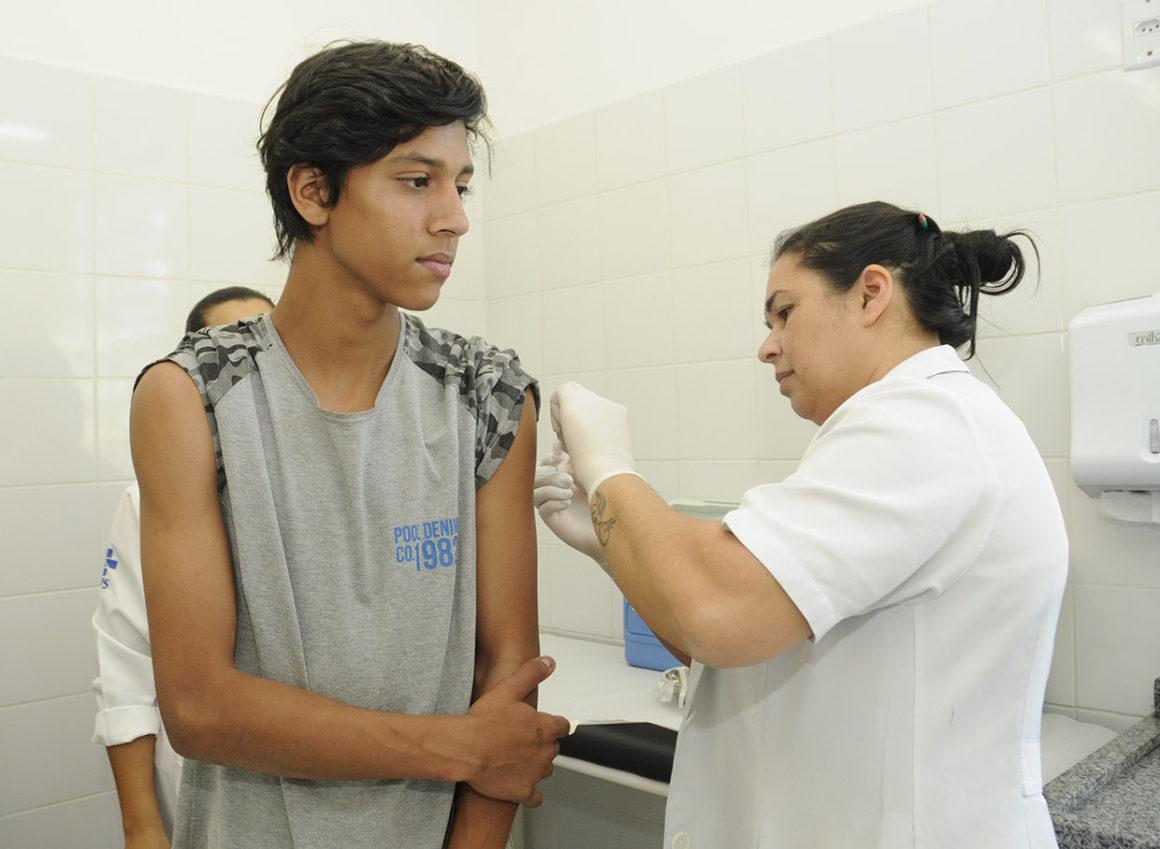 Vacina meningocócica C é ampliada para adolescentes de 15 a 19 anos