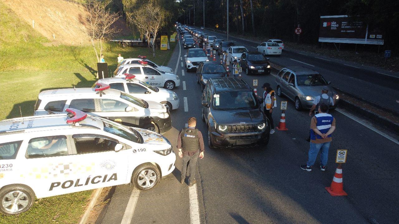 Detran-SP autua 21 em blitz da Operação Direção Segura Integrada em Bragança Paulista