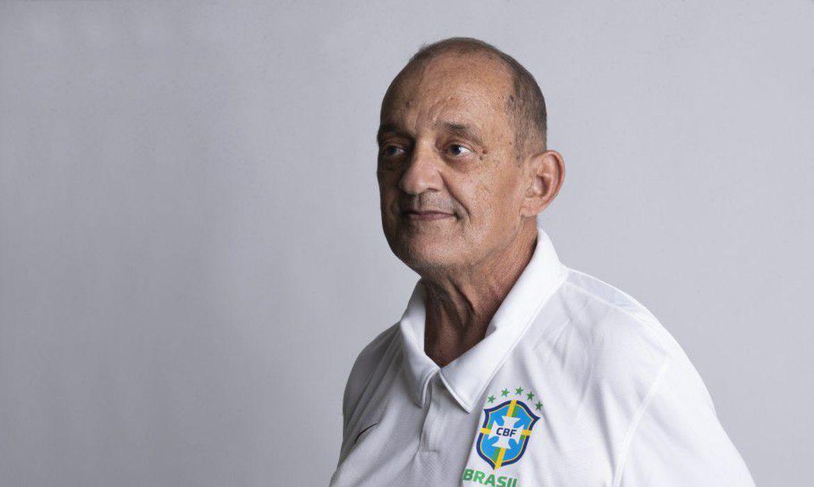 Futsal brasileiro perde o técnico Fernando Ferretti