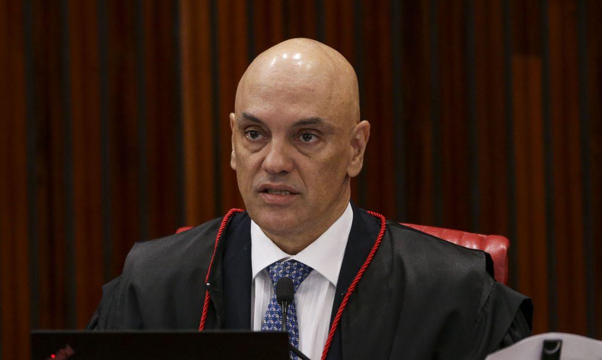 PF faz buscas na casa de acusados de hostilizar Alexandre de Moraes