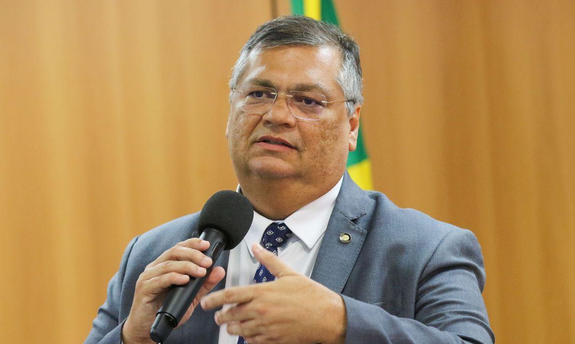 Dino diz que depoimento à CPMI traz peças de quebra-cabeça