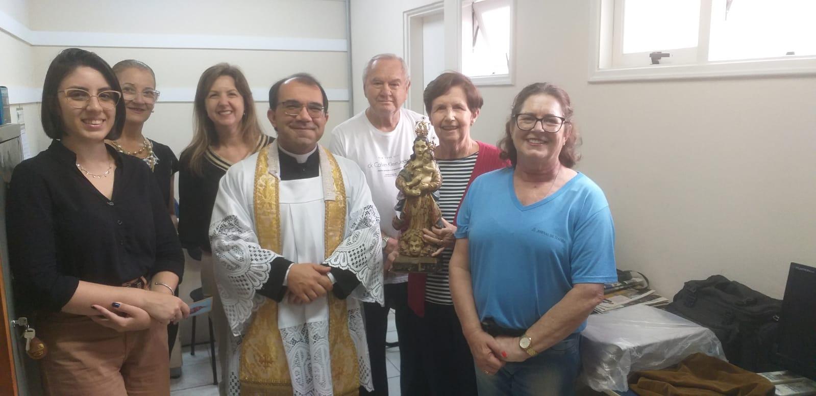 Padre Maycon inicia visitas na cidade pelo JI