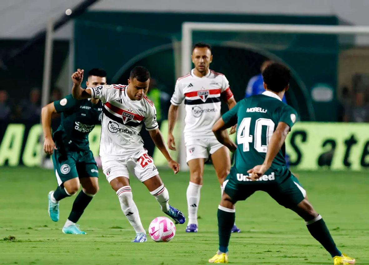 São Paulo é derrotado e vê Goiás acabar com jejum que já durava 7 jogos