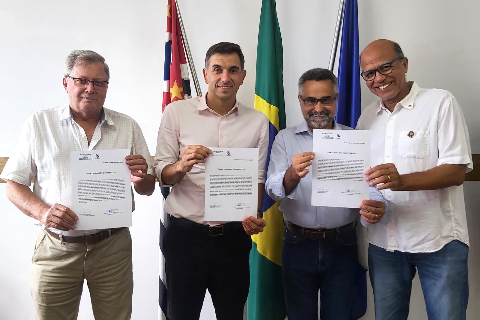 Prefeitura assina termo de cooperação ambiental com Rotary Club de Itatiba