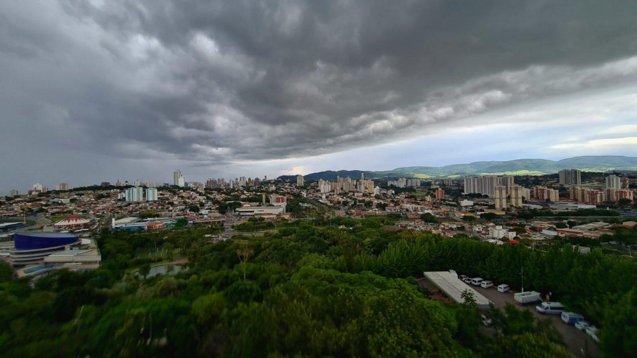 Região terá clima mais ameno e chuvas até sábado (25)