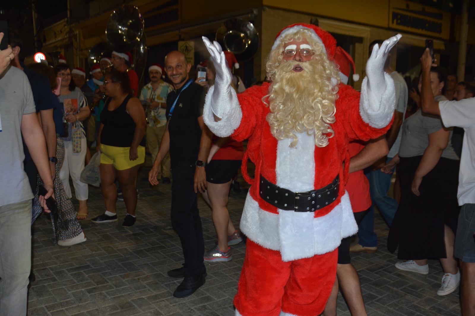 Centenas de pessoas prestigiam eventos da programação de Natal em Itatiba