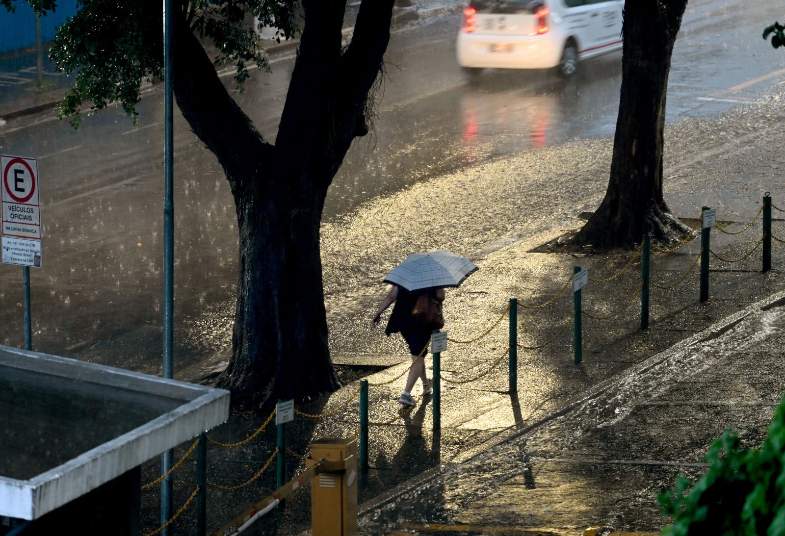 Defesa Civil alerta para possíveis temporais entre sexta-feira e domingo