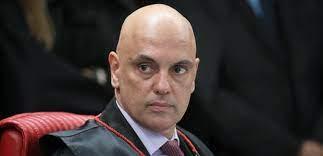 Moraes multa perfis por publicarem fake news de novo, mas sem que TSE os notificasse