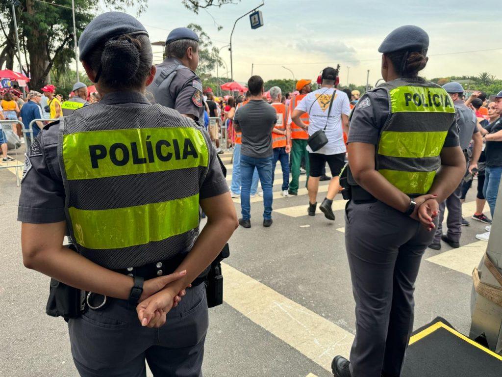 Furtos e roubos de celulares em eventos de Carnaval despencam 48% em São Paulo