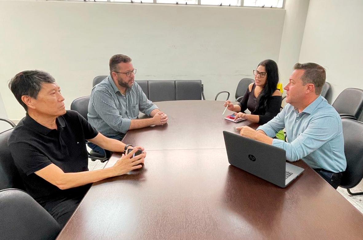 Membros da Frente Parlamentar de Desenvolvimento Urbano Sustentável realizam primeira reunião