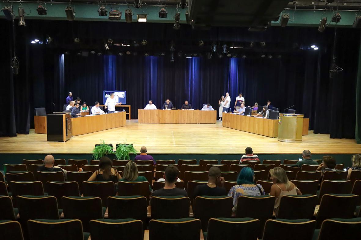 Profissionais da Educação recebem homenagem em Sessão Solene nesta quinta (21)