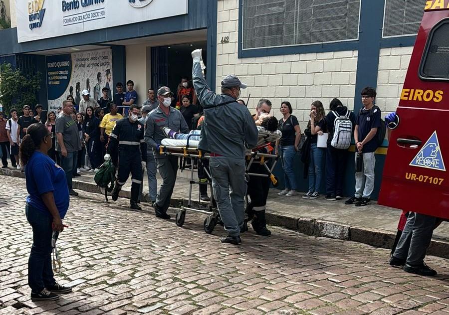 Aluno é esfaqueado dentro de escola no Centro de Campinas