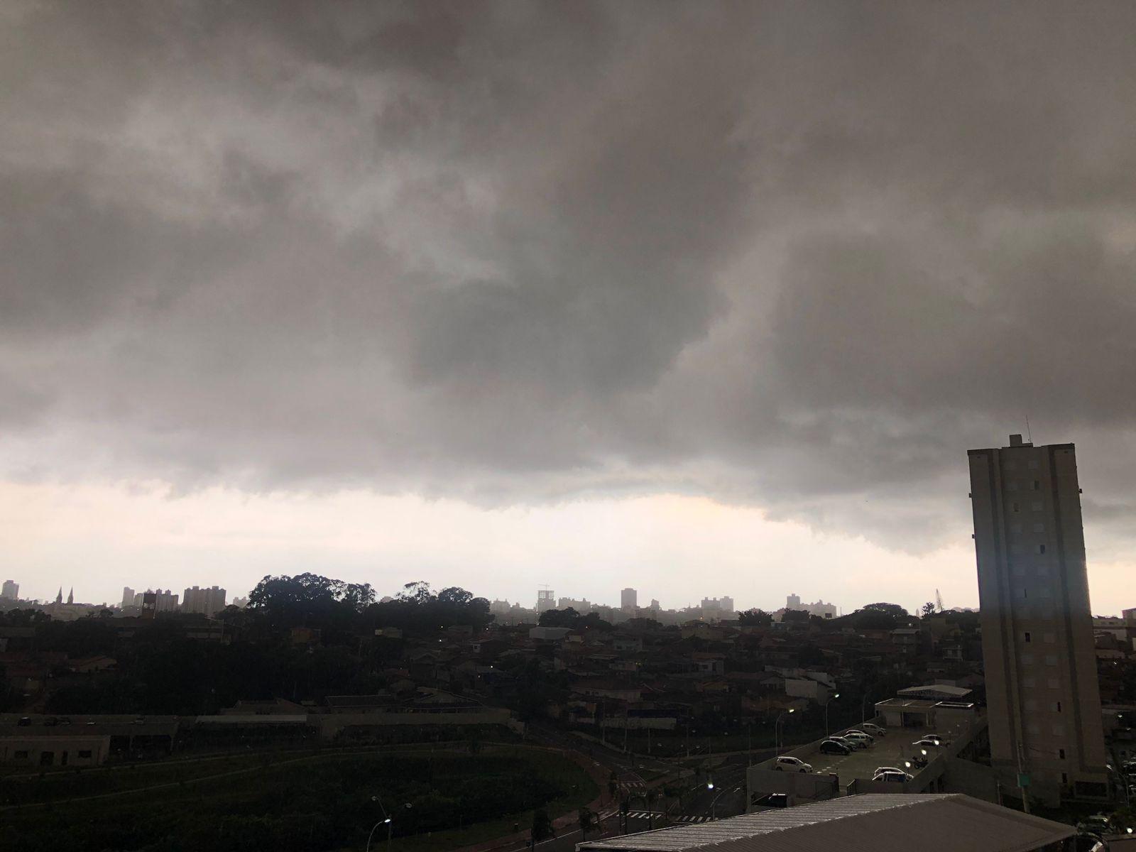 Chuva chega na região de Campinas e quebra estiagem; confira a previsão