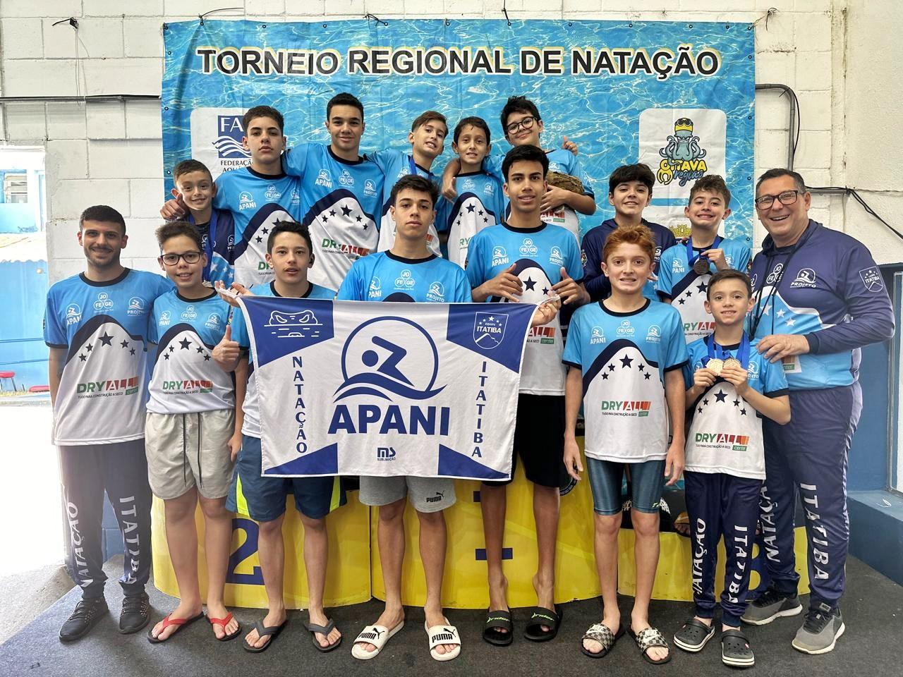 Apan Itatibense sobe 22 vezes no pódio no Torneio Regional de Natação da FAP