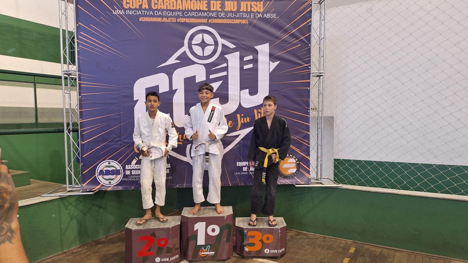 Atletas de Jiu Jitsu de Morungaba se destacam em campeonato em Itatiba