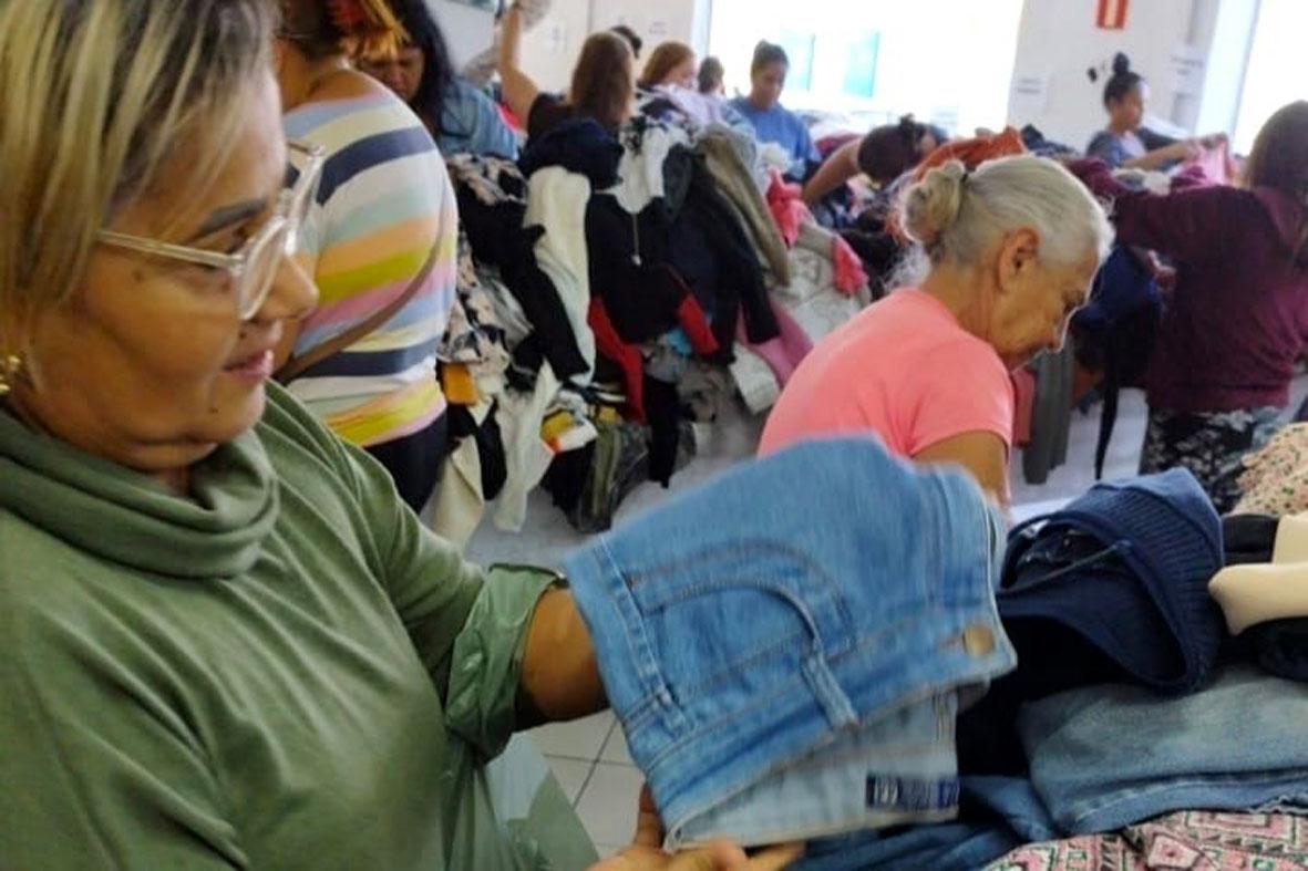 Bazar Solidário 2024 é aberto com recorde: mais de 120 mil peças arrecadadas