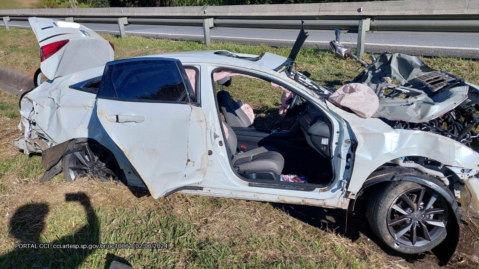 Capotamento na D.Pedro causa congestionamento em Igaratá