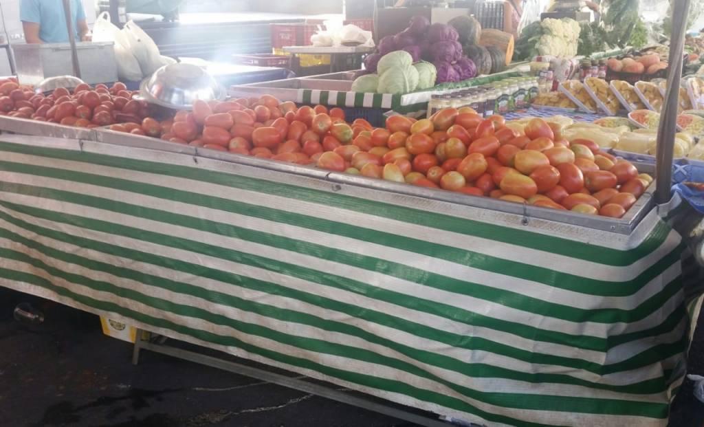 Cebola e tomate devem seguir com preços altos