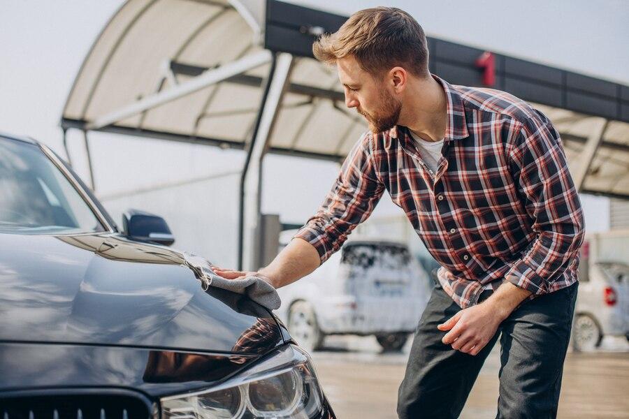 Como evitar arranhões e amassados em carros e motos