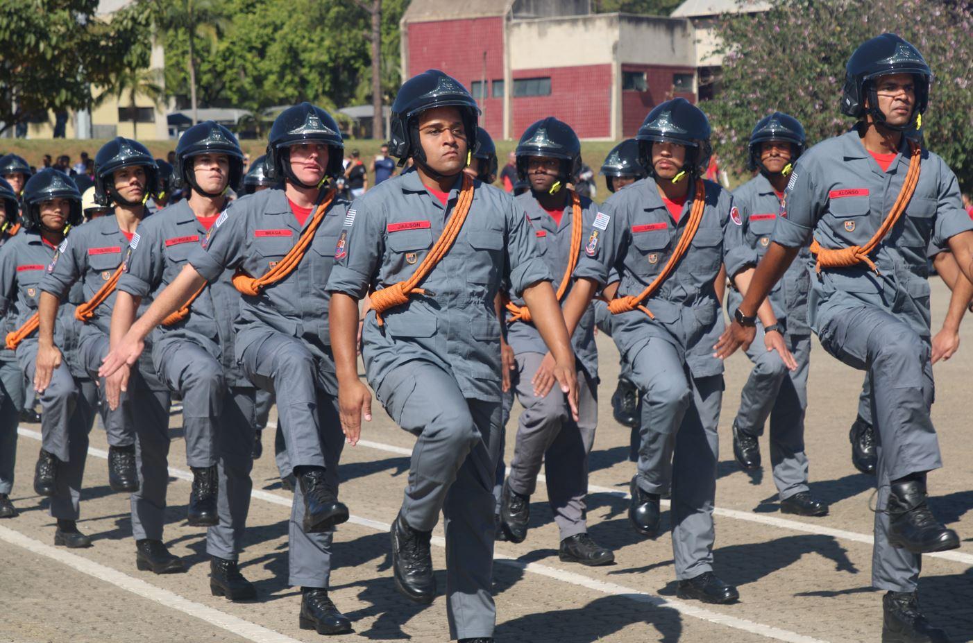 Ex-exército é o 1º colocado da turma dos Bombeiros de SP: ‘Me encontrei’