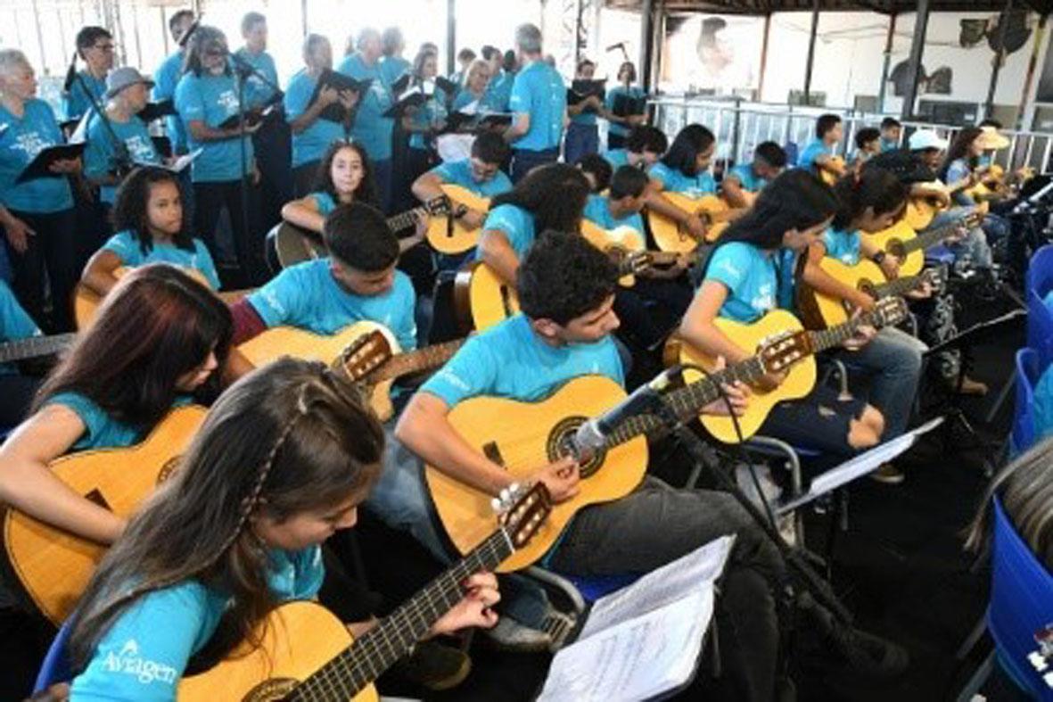 Projeto Oficinas de Música Caipira se apresenta no aniversário de Morungaba