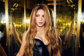 Shakira diz que término com Piqué fez 'um buraco no coração'