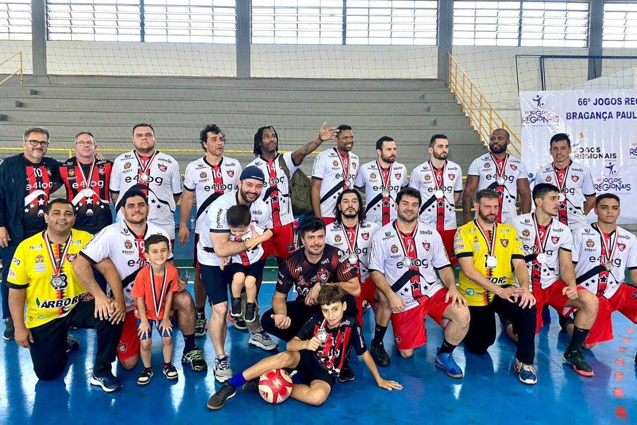 Meninas do handebol comemoram conquista do ouro