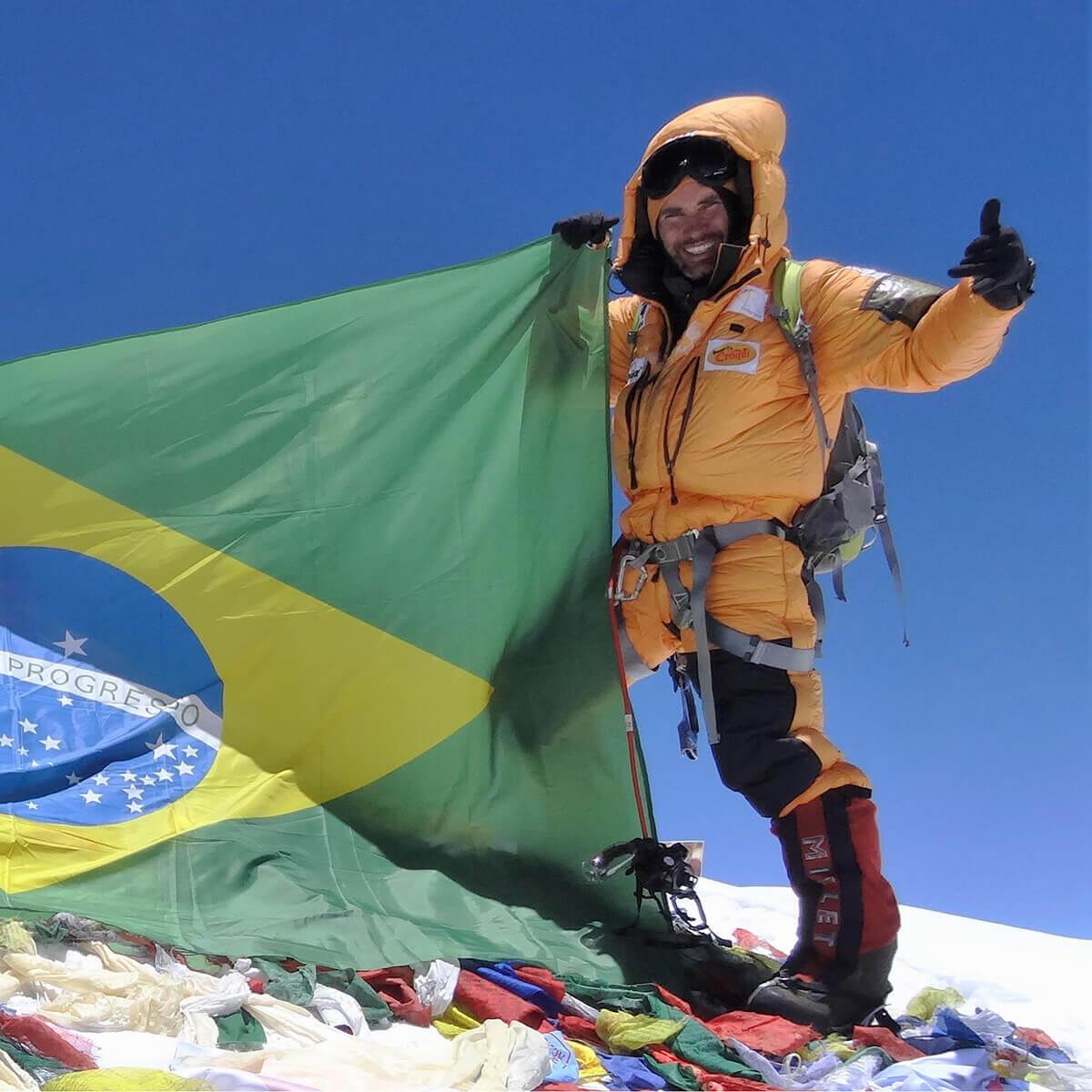 Alpinista Rodrigo Raineri morre após prática de parapente no Paquistão