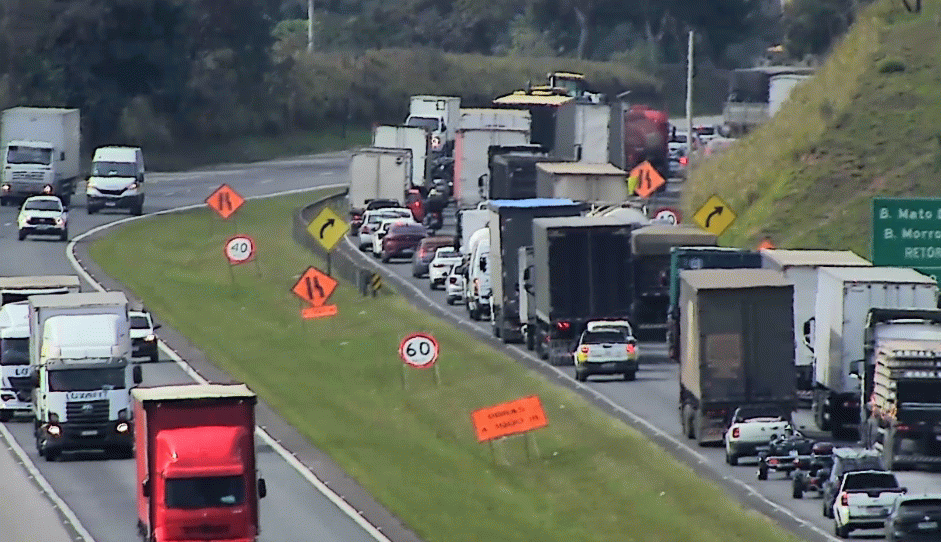 Congestionamento na D.Pedro em Itatiba