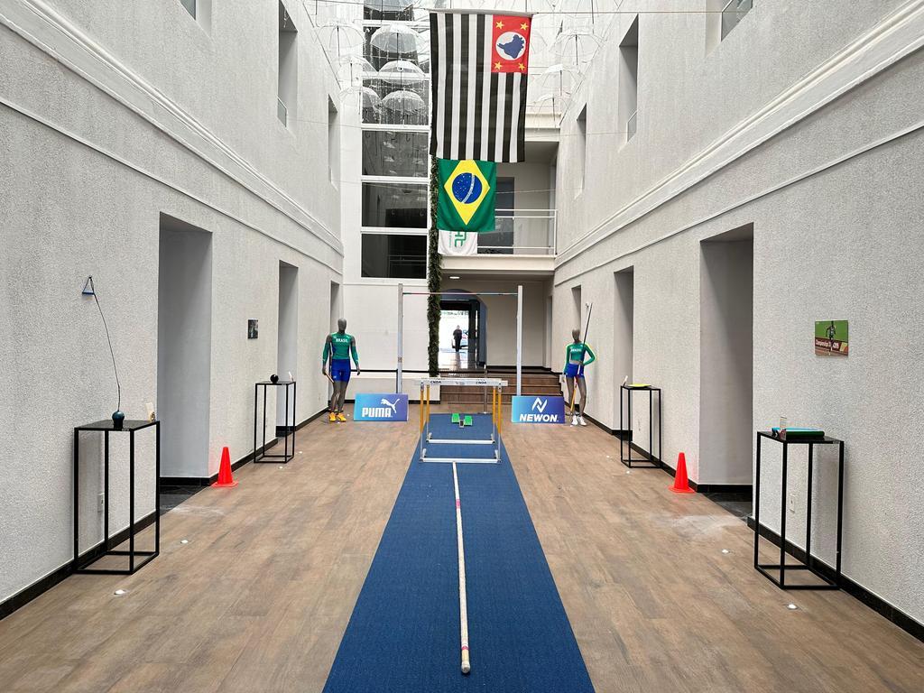 Exposição de objetos do atletismo está aberta ao público em Bragança Paulista 
