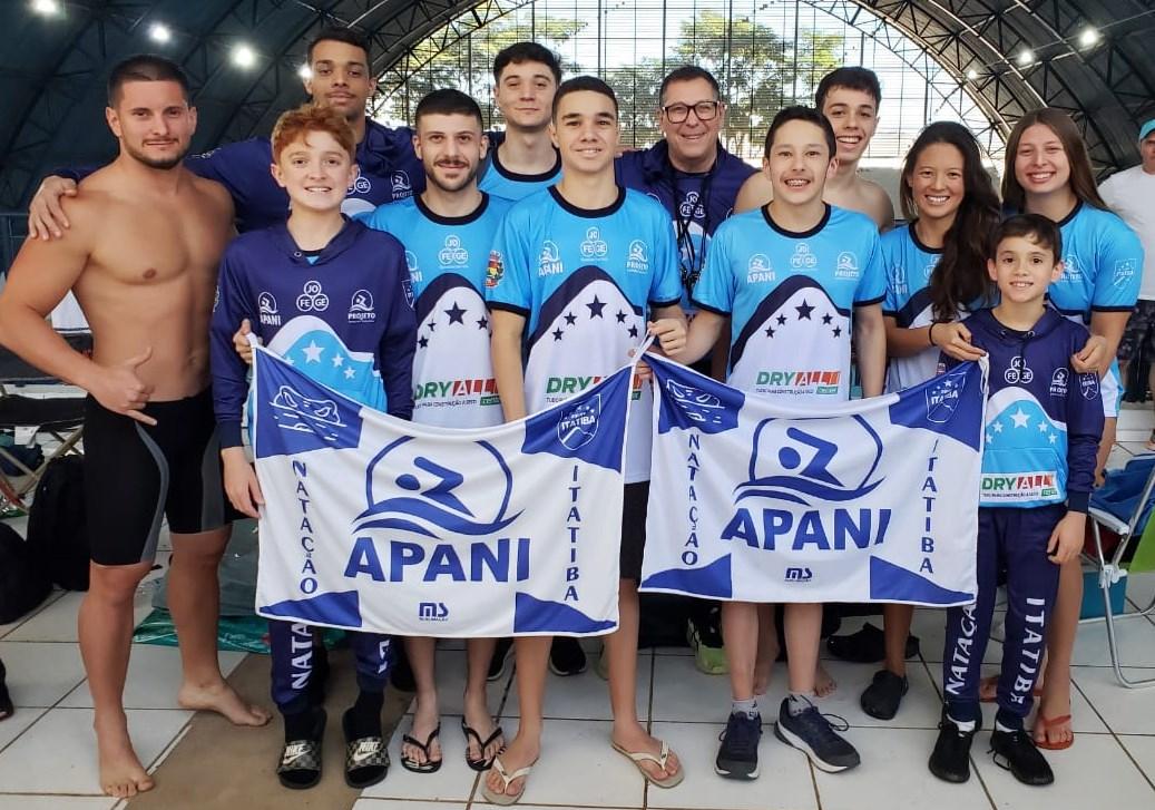 Jovens nadadores da Apan usam Jogos Regionais para ganhar experiência