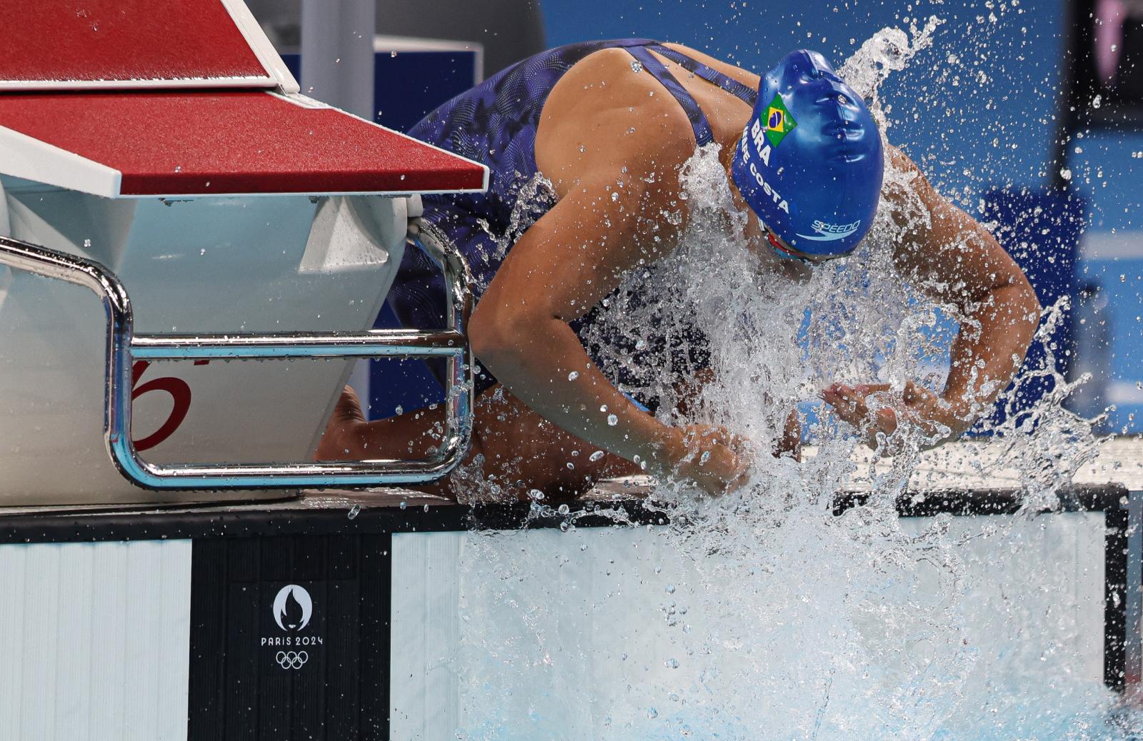 Maria Fernanda Costa está na final e faz história na natação feminina